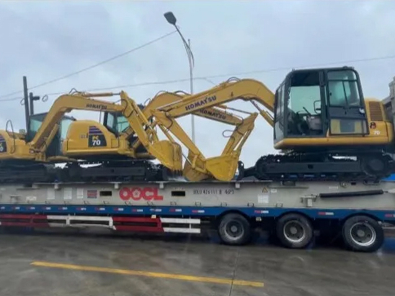 Komatsu used excavator of the Angolan customer has completed the pre-delivery test